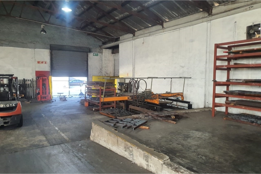 To Let commercial Property for Rent in Deal Party Eastern Cape